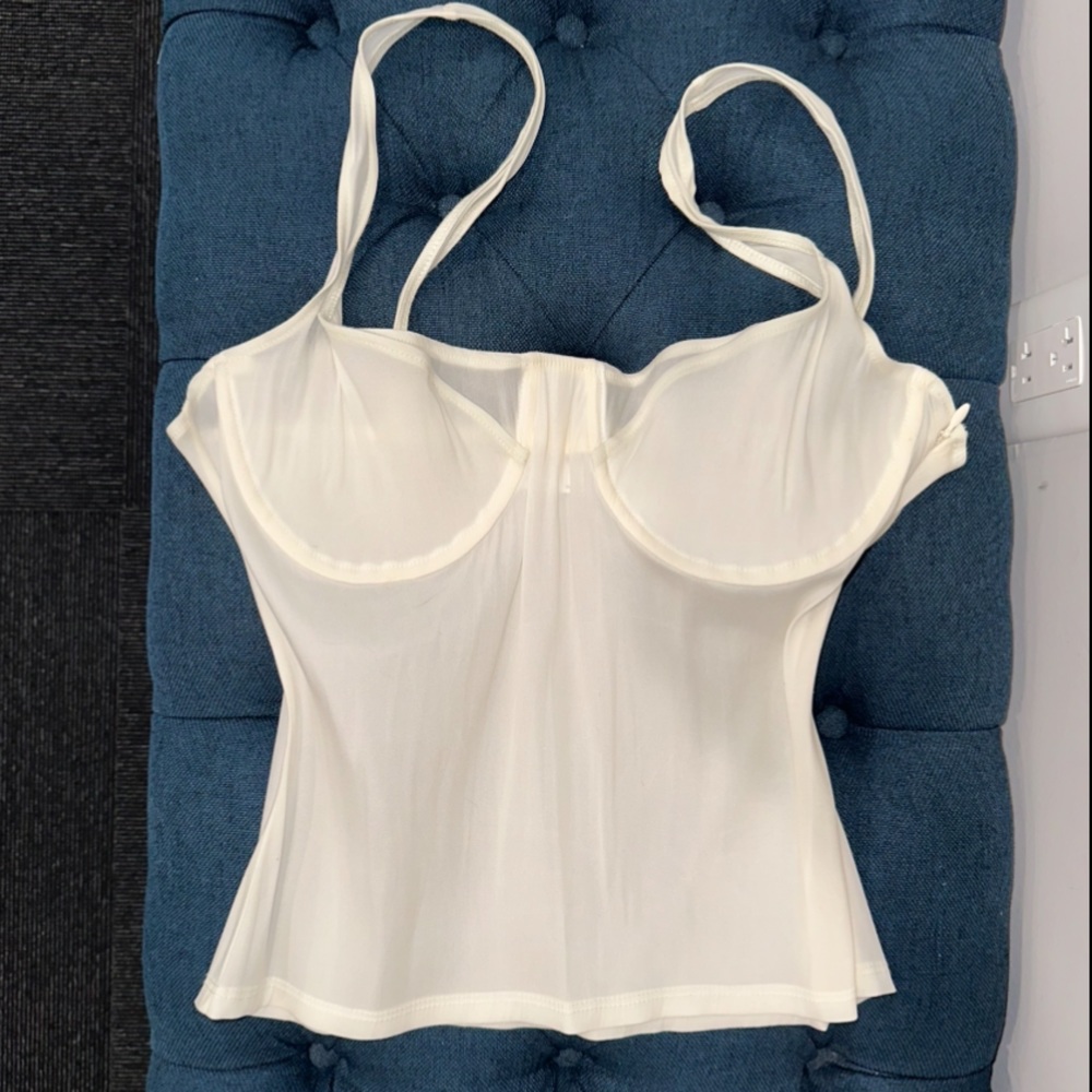 Silk bucci top + Free Body Butter